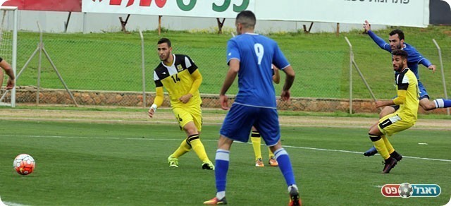 שמאי בועט (לירן דורף)